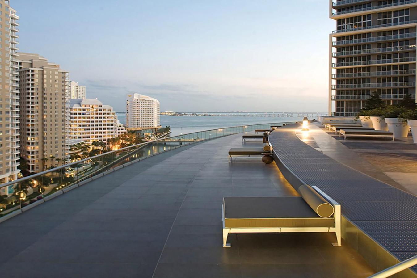 Luxurious Condo At Icon With Views Miami Luaran gambar