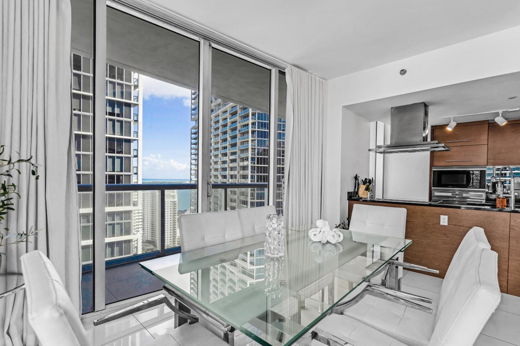 Luxurious Condo At Icon With Views Miami Luaran gambar
