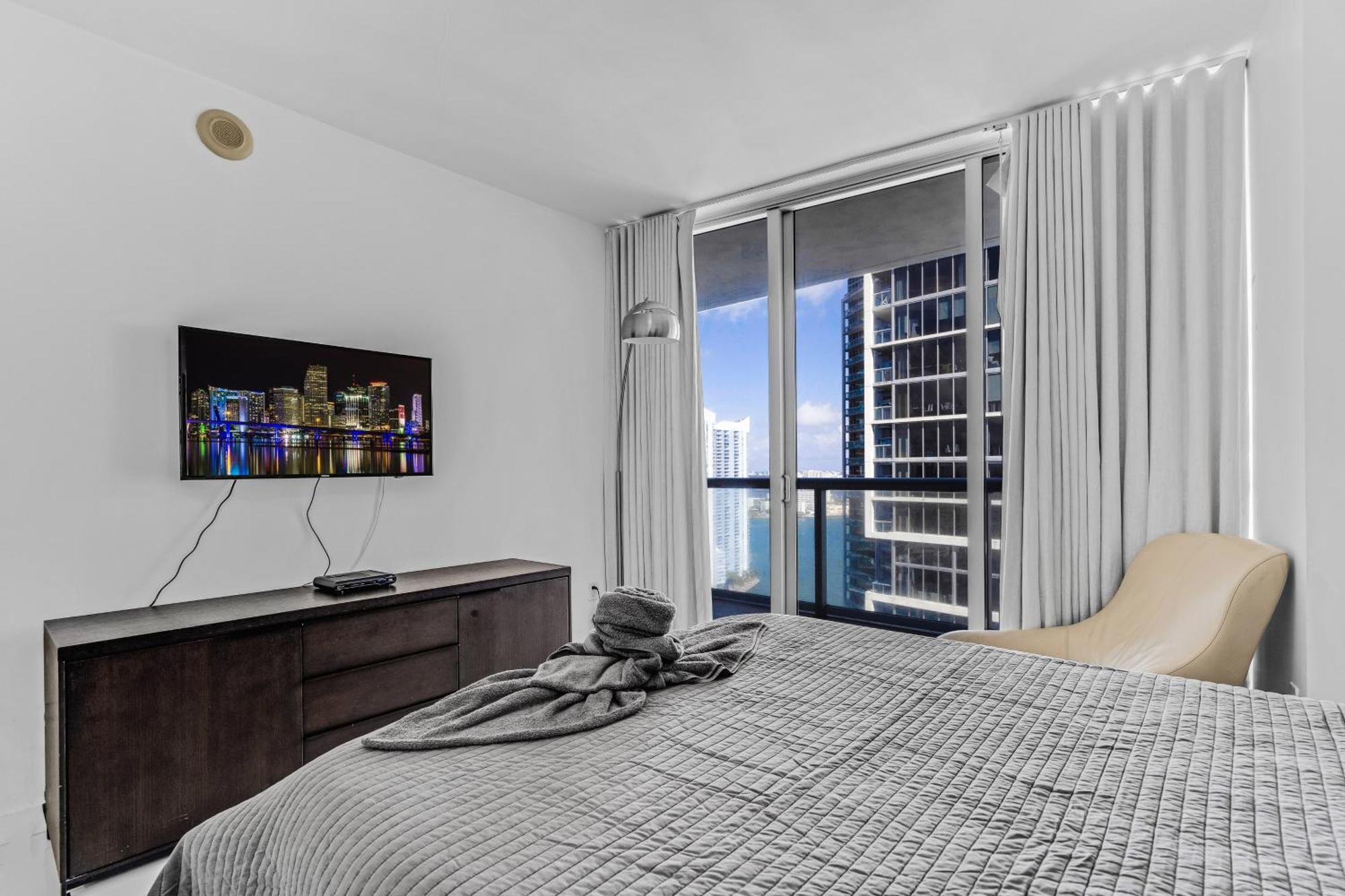 Luxurious Condo At Icon With Views Miami Luaran gambar