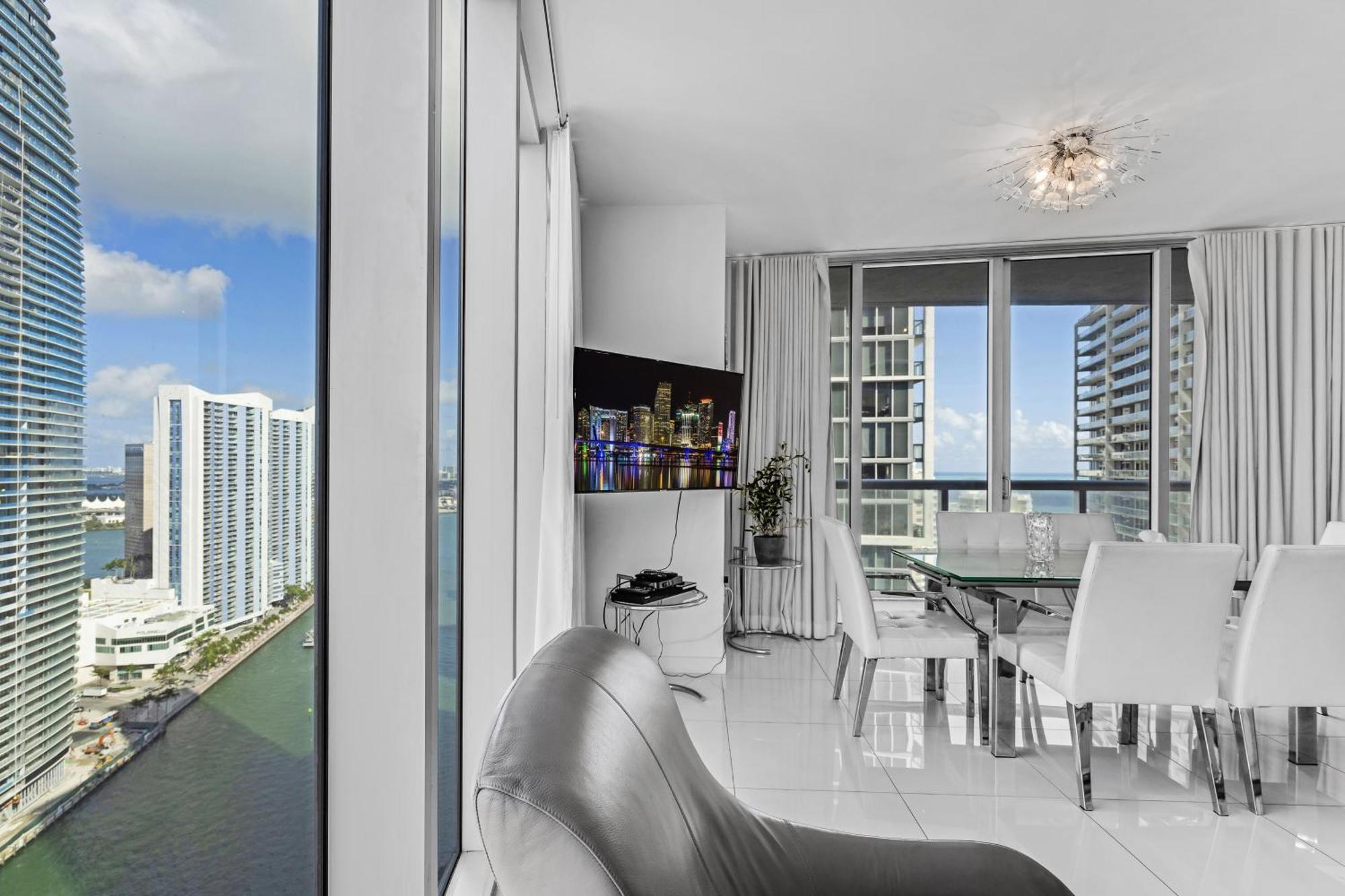Luxurious Condo At Icon With Views Miami Luaran gambar
