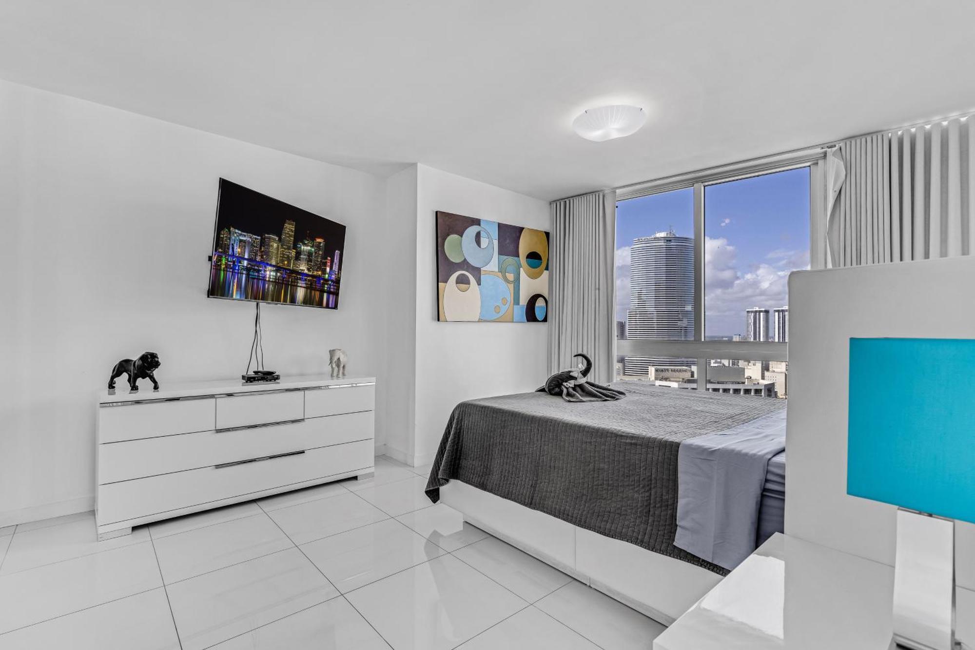 Luxurious Condo At Icon With Views Miami Luaran gambar