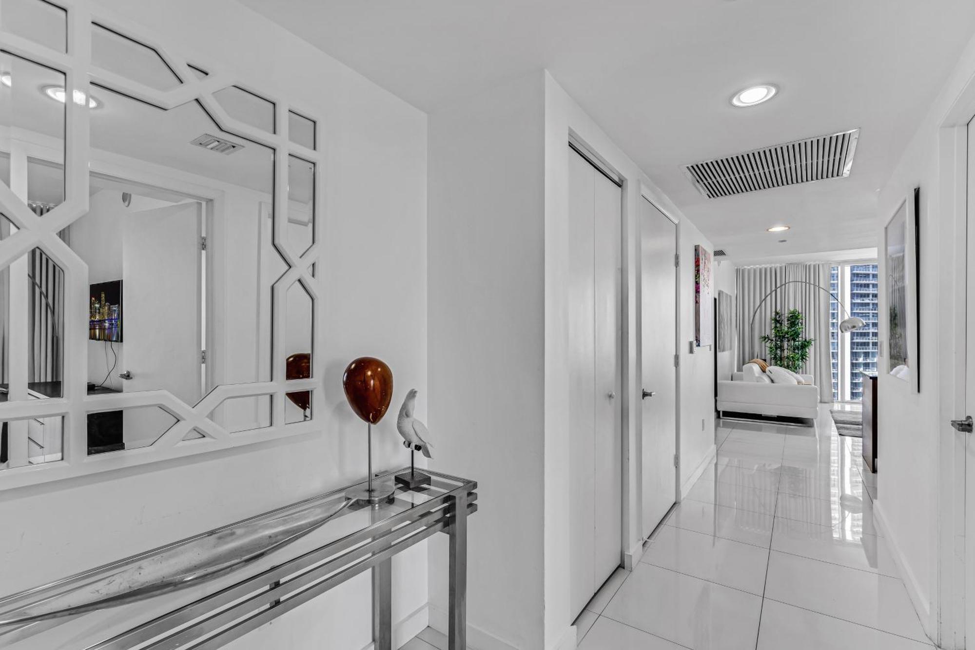 Luxurious Condo At Icon With Views Miami Luaran gambar