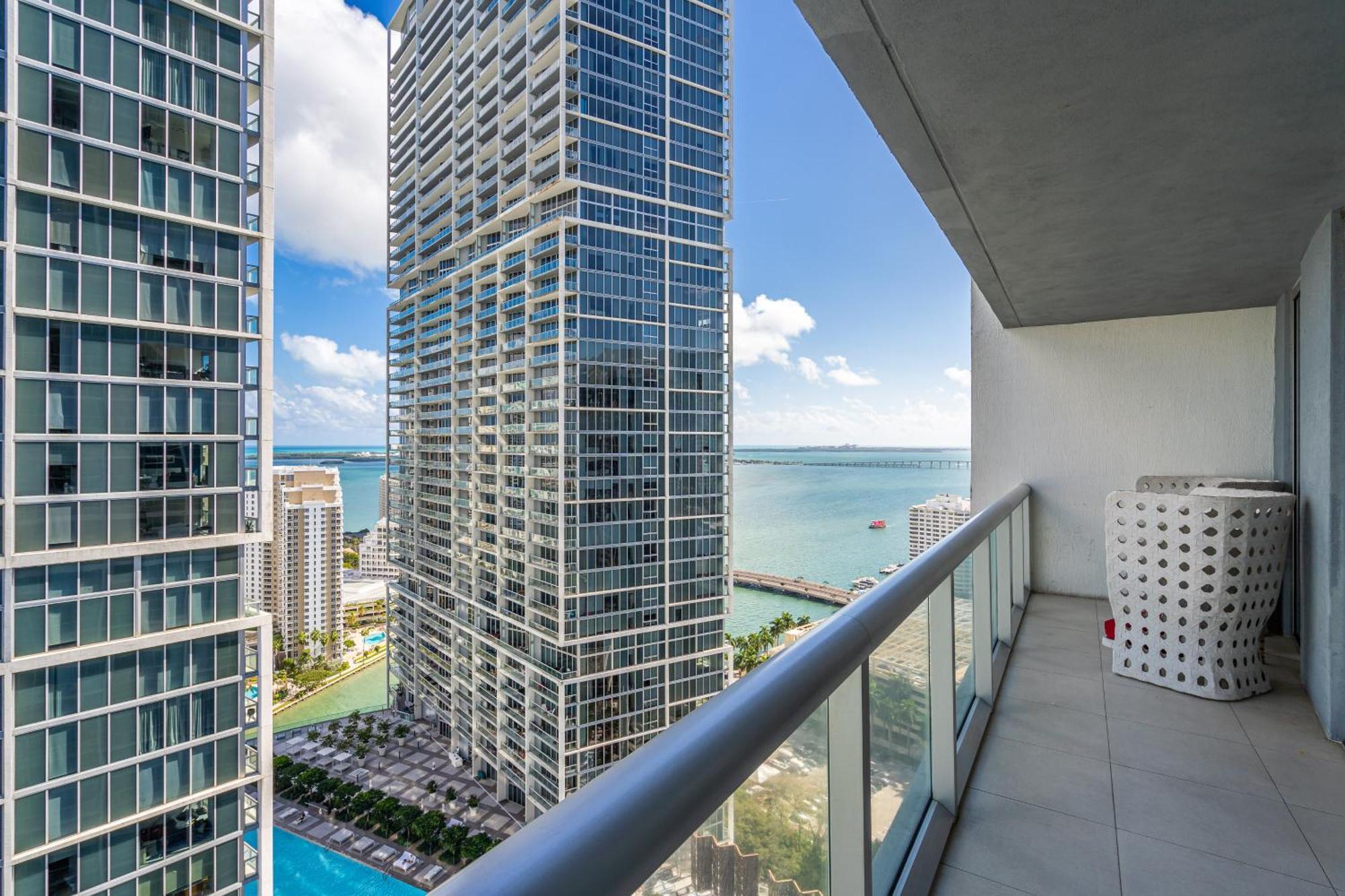 Luxurious Condo At Icon With Views Miami Luaran gambar